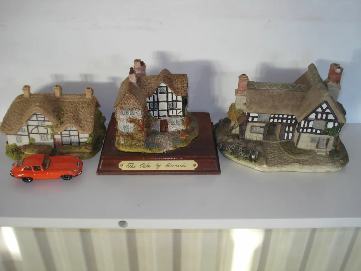 MODEL HOUSES & ISLE OF MAN LAXEY WHEEL. - Image 2