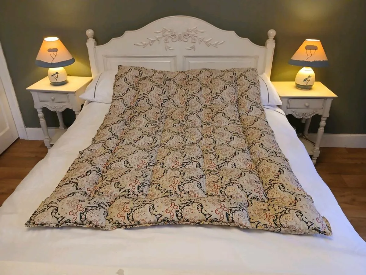 2 vintage eiderdowns - Image 1