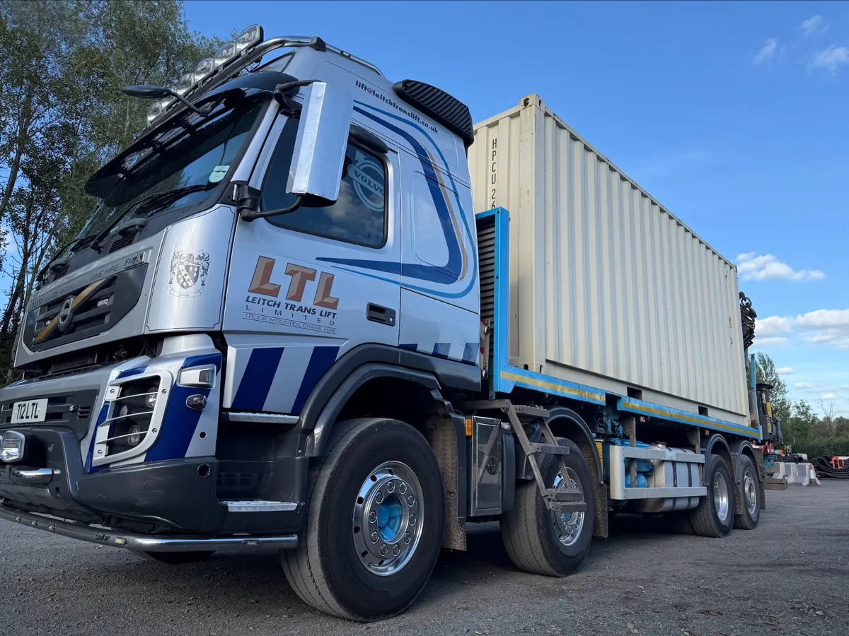 On The Move @ Undercarriage Ireland - Image 1