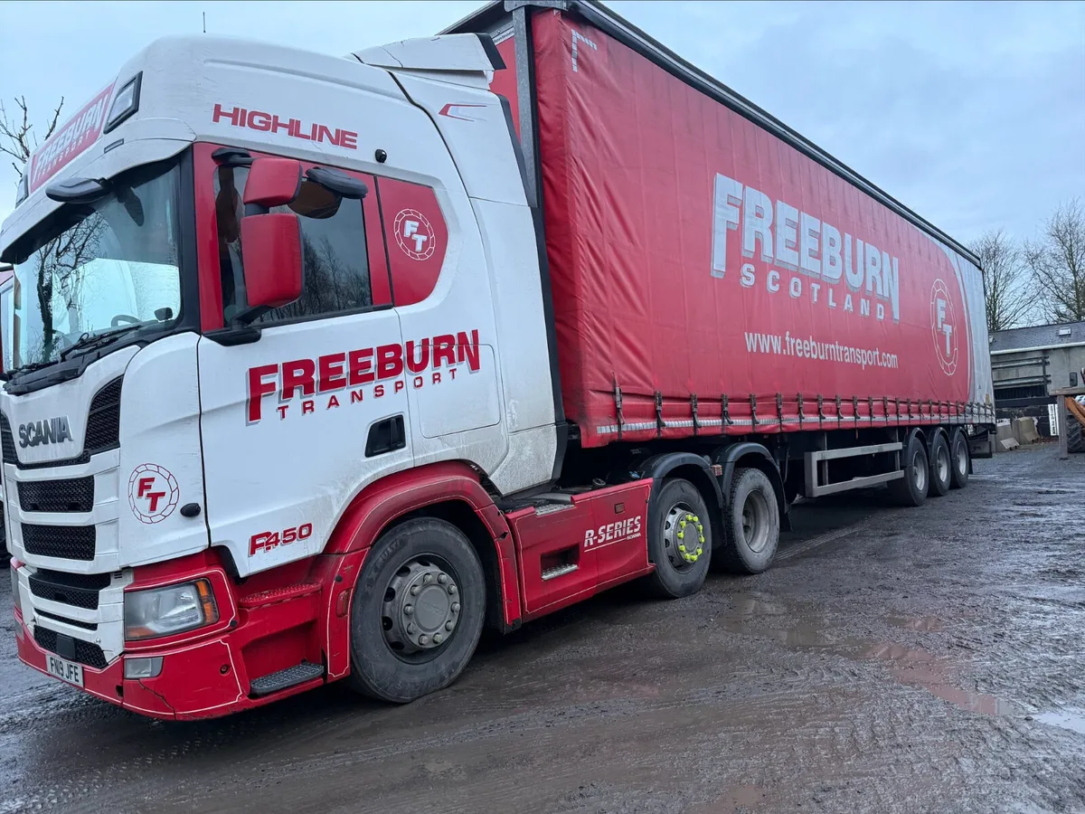 On The Move @ Undercarriage Ireland - Image 4