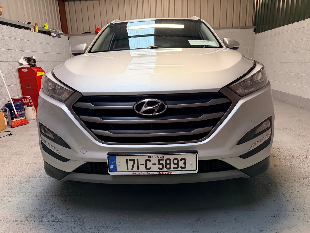 Hyundai Tucson 2017    Top Spec Executive Model ! - Image 4