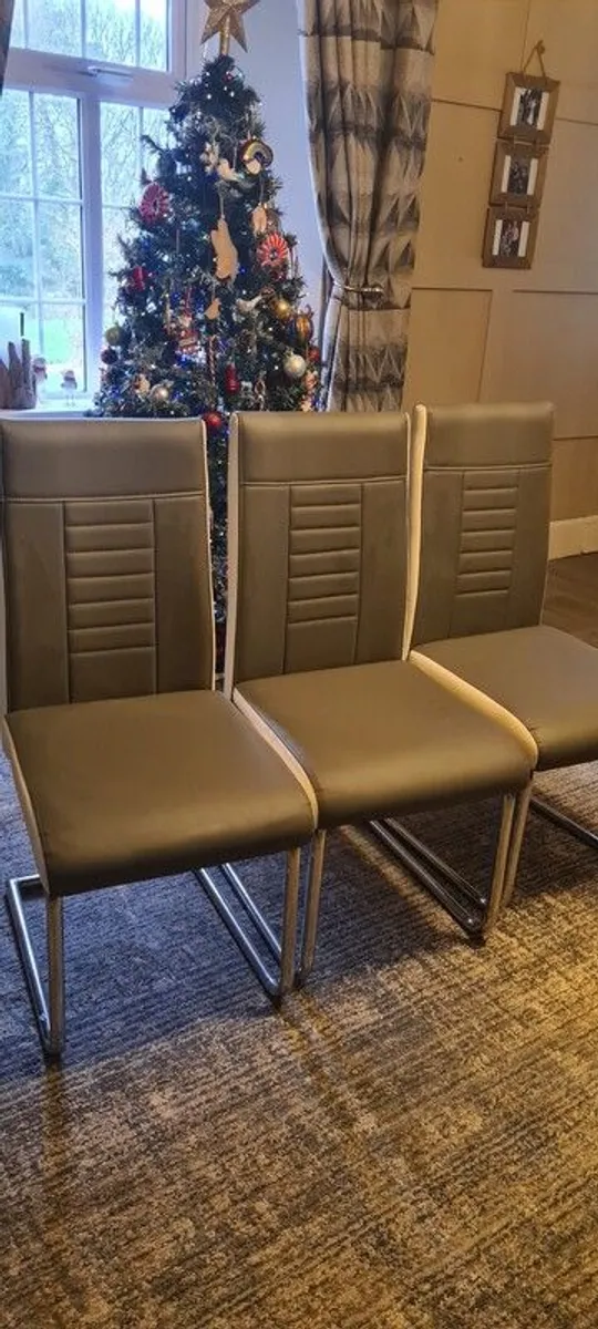 3 Dining chairs - Image 1