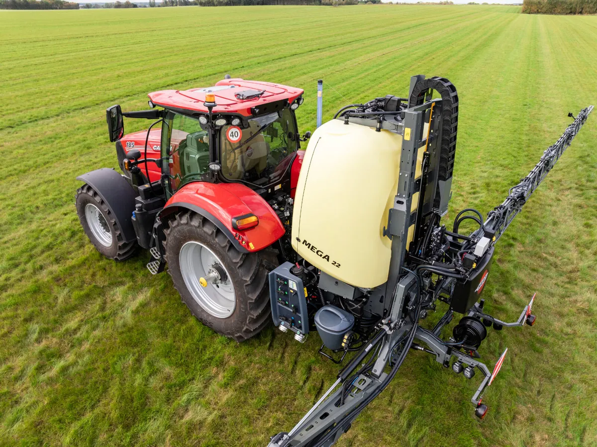 HARDI MEGA 1800L tank 24 metre Pro Force booms - Image 4