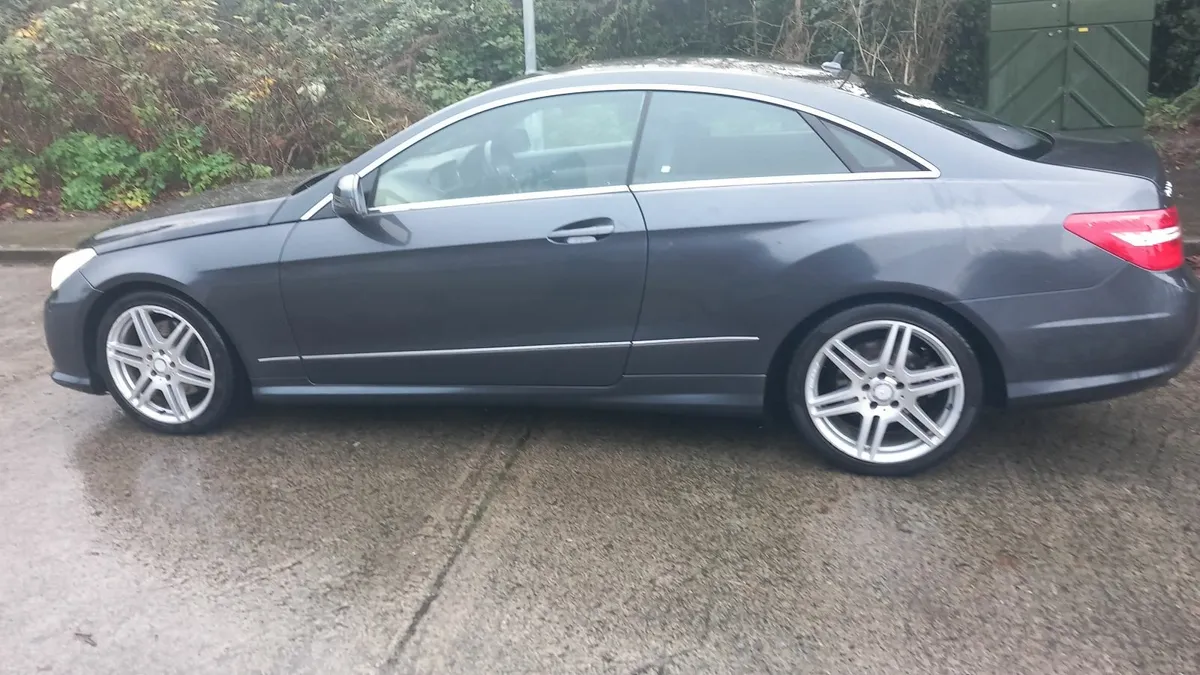 Mercedes-Benz E-Class 2013 - Image 4