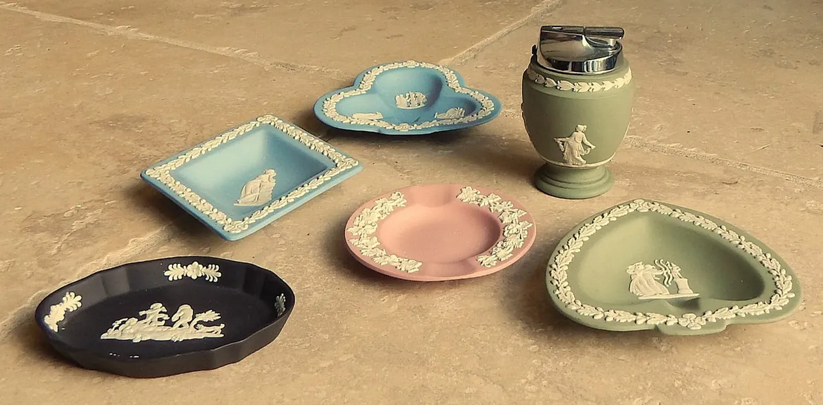 Selection of Wedgwood Pin Dish/Ashtrays & Lighter - Image 1