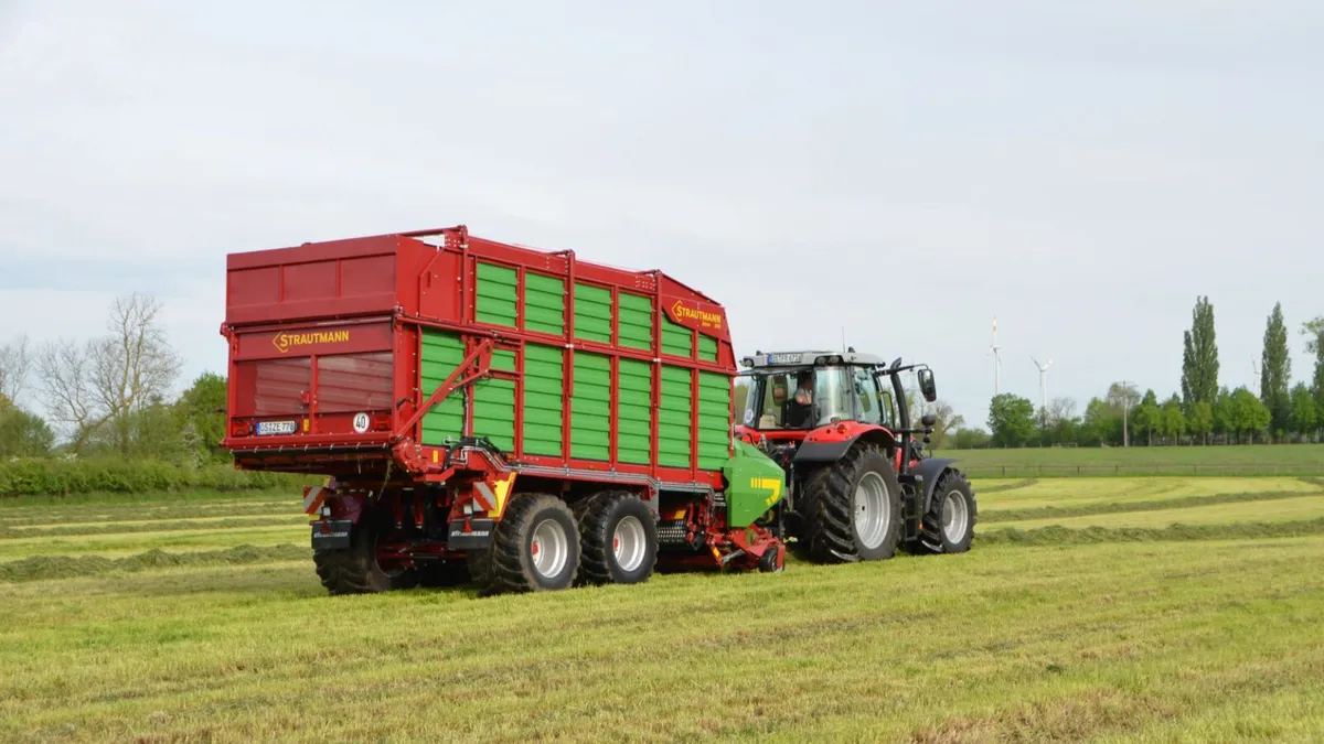 Strautmann Zelon 290 forage wagon - Image 1