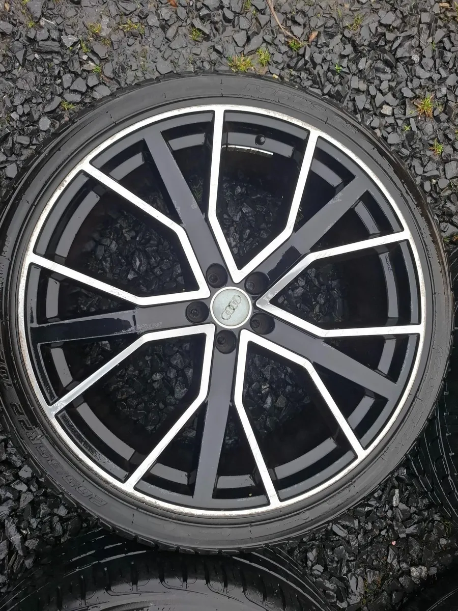 22" Audi Q7 Alloys with tyres - Image 1