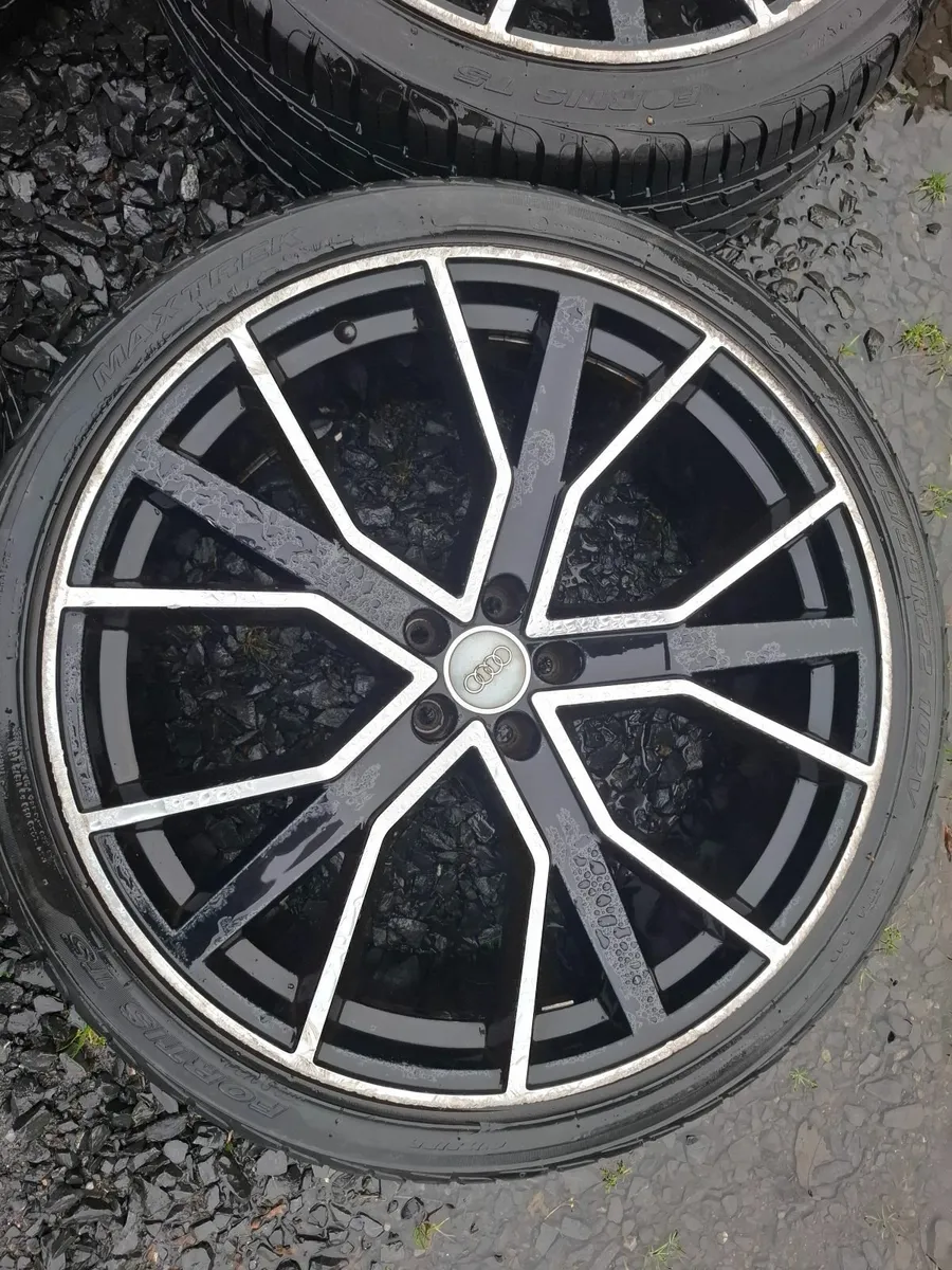 22" Audi Q7 Alloys with tyres - Image 3