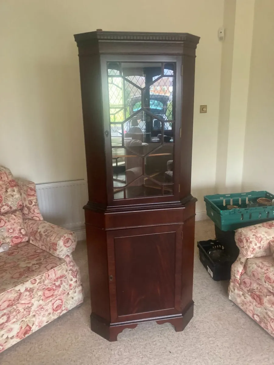 Vintage Corner Unit - Image 1