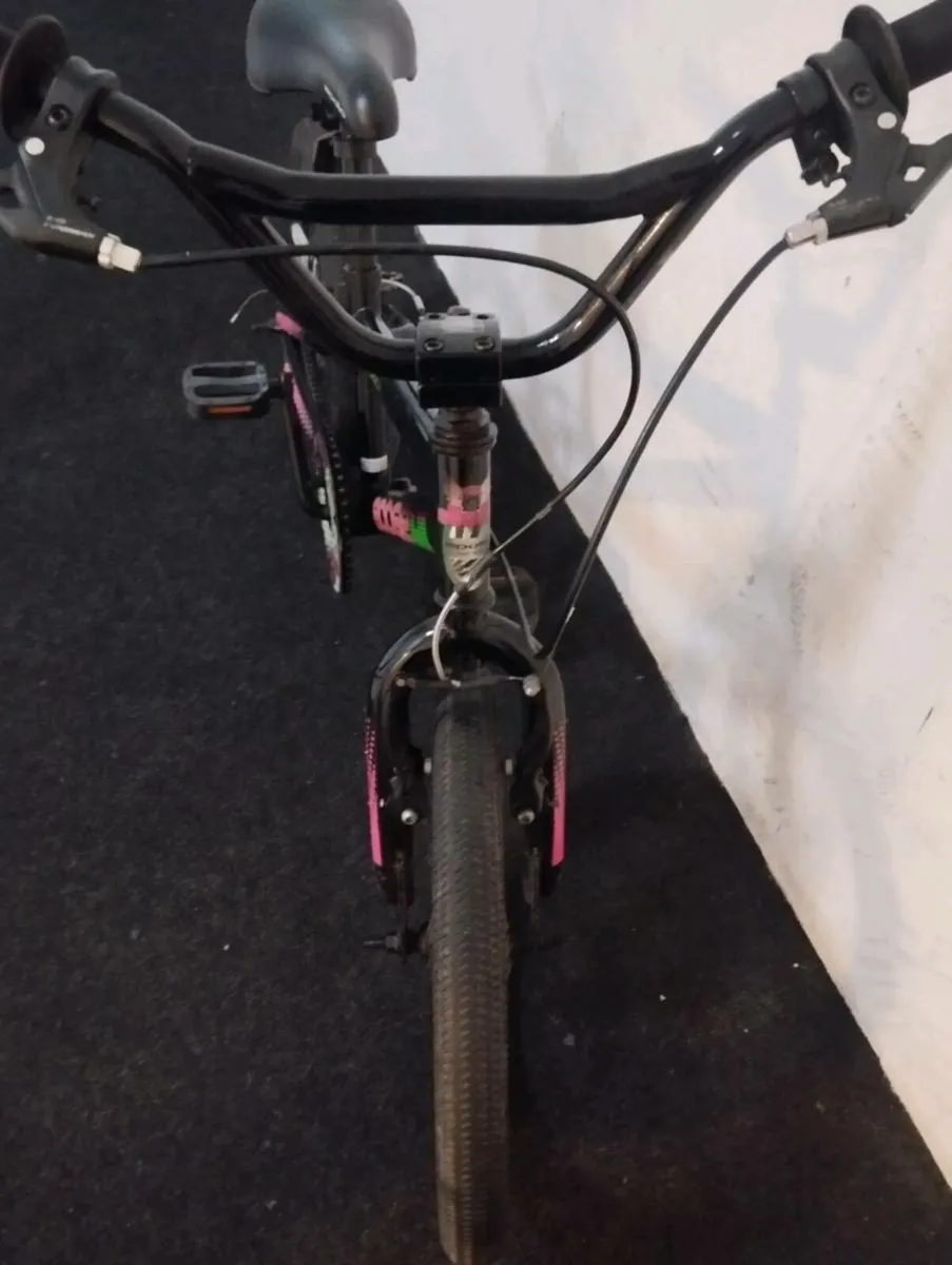 Girls 16inch bike - Image 3