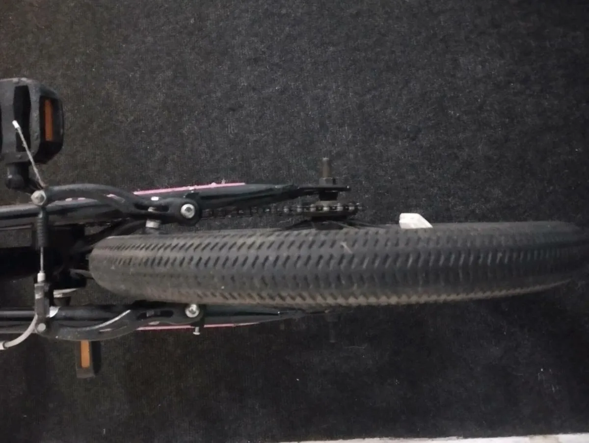 Girls 16inch bike - Image 4