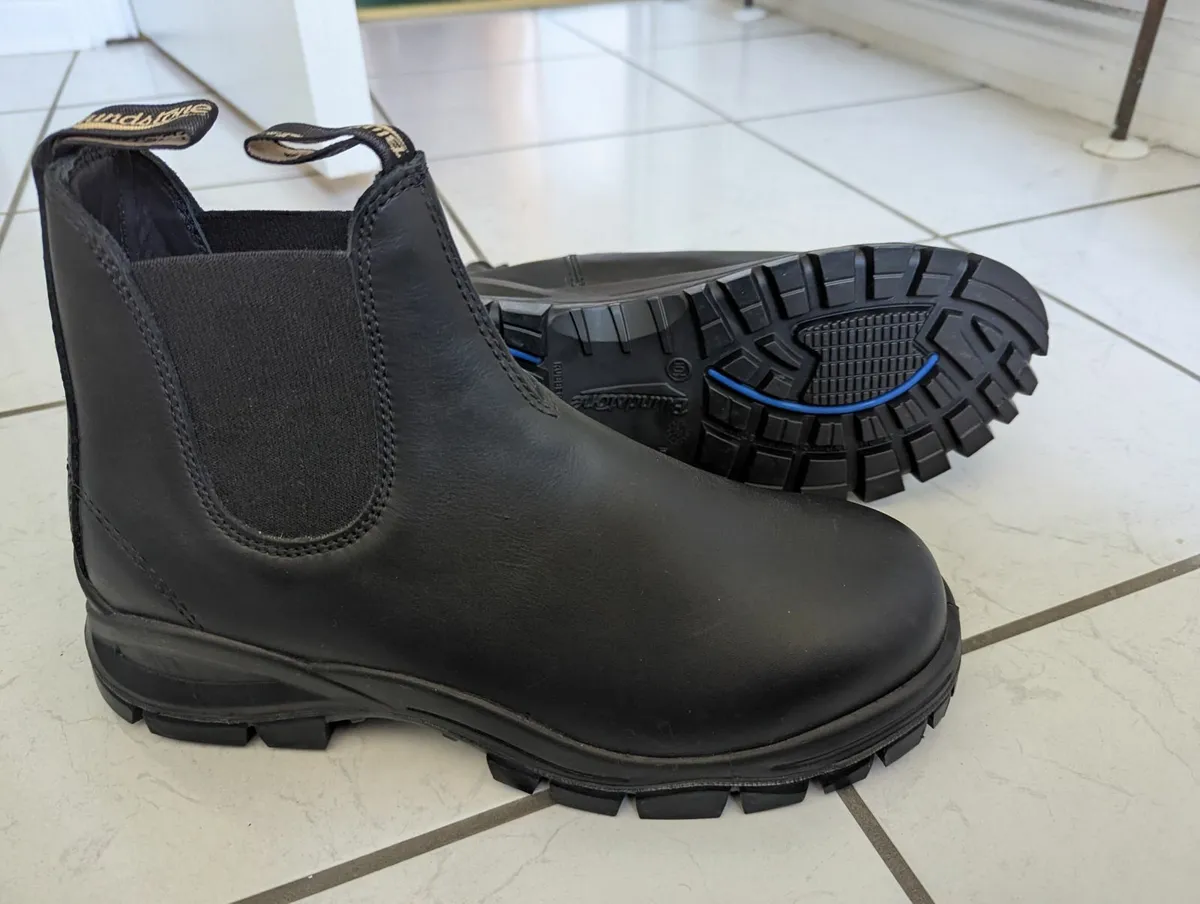 Blundstone Boots/Lug Boot#2240 Black - BRAND NEW - Image 1