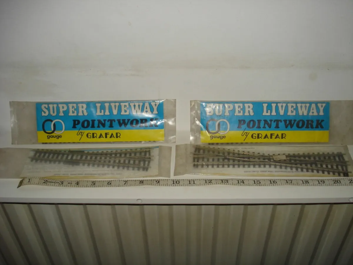 GRAFAR  & WRENN MODEL RAILWAY TRACKS. - Image 2