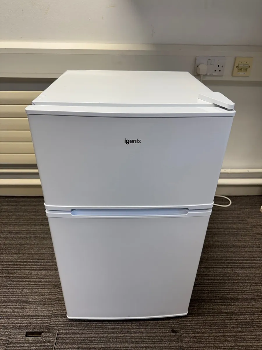 Igenix under counter fridge with freezer - Image 1