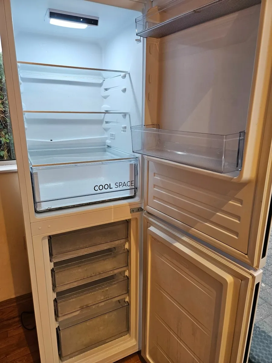 Fridge freezer - Image 2