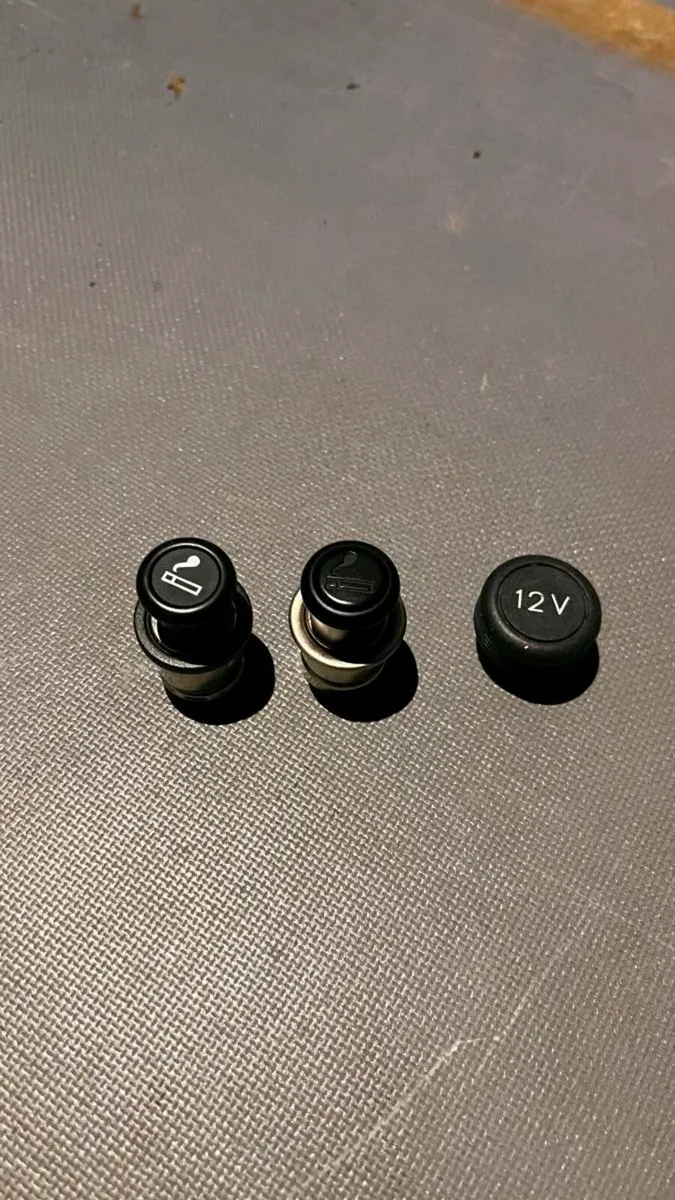 Cigarette Lighters & 12V Power Outlet Cover - Image 2