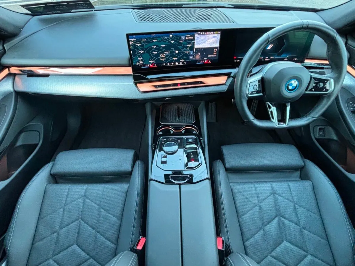 BMW i5 M SPORT  PAN ROOF - Image 2
