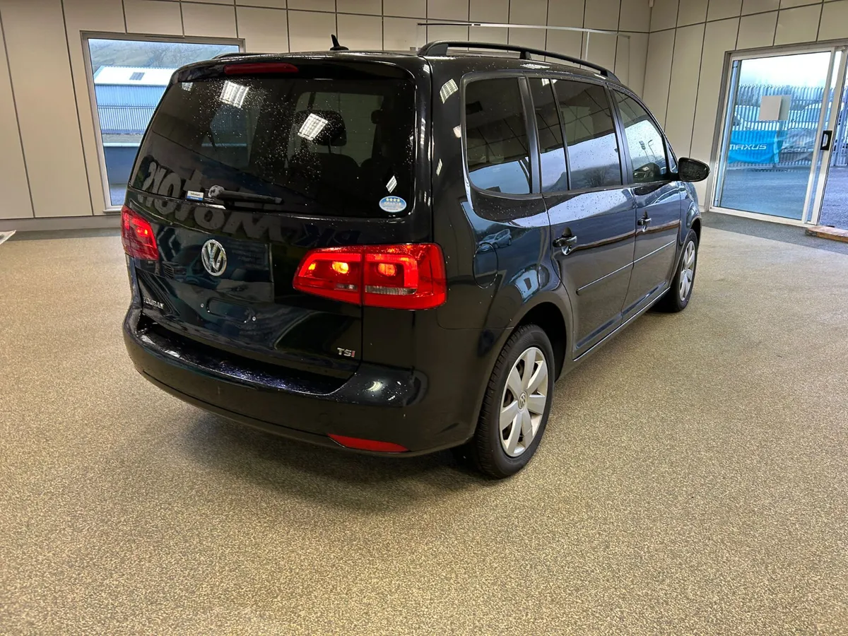 Volkswagen Touran - Image 4
