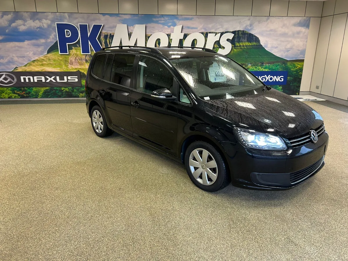 Volkswagen Touran - Image 1