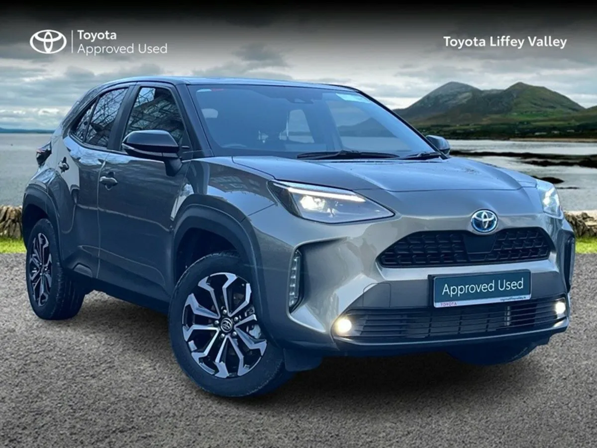 Toyota Yaris CR CROSS LUNA SPORT 4DR AUTO - Image 1