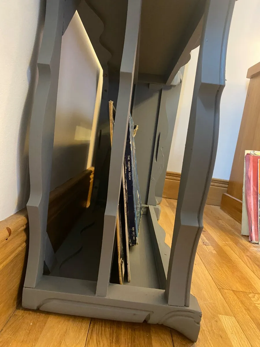 One-Off Vinyl & Magazine Holder – Ready for Xmas - Image 3