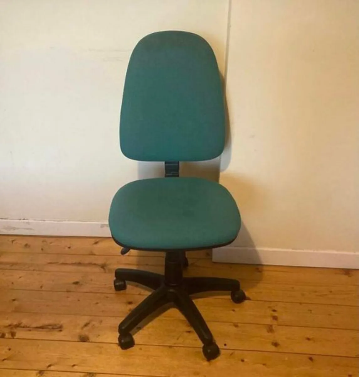 Ergonomic Office Chair - Image 3