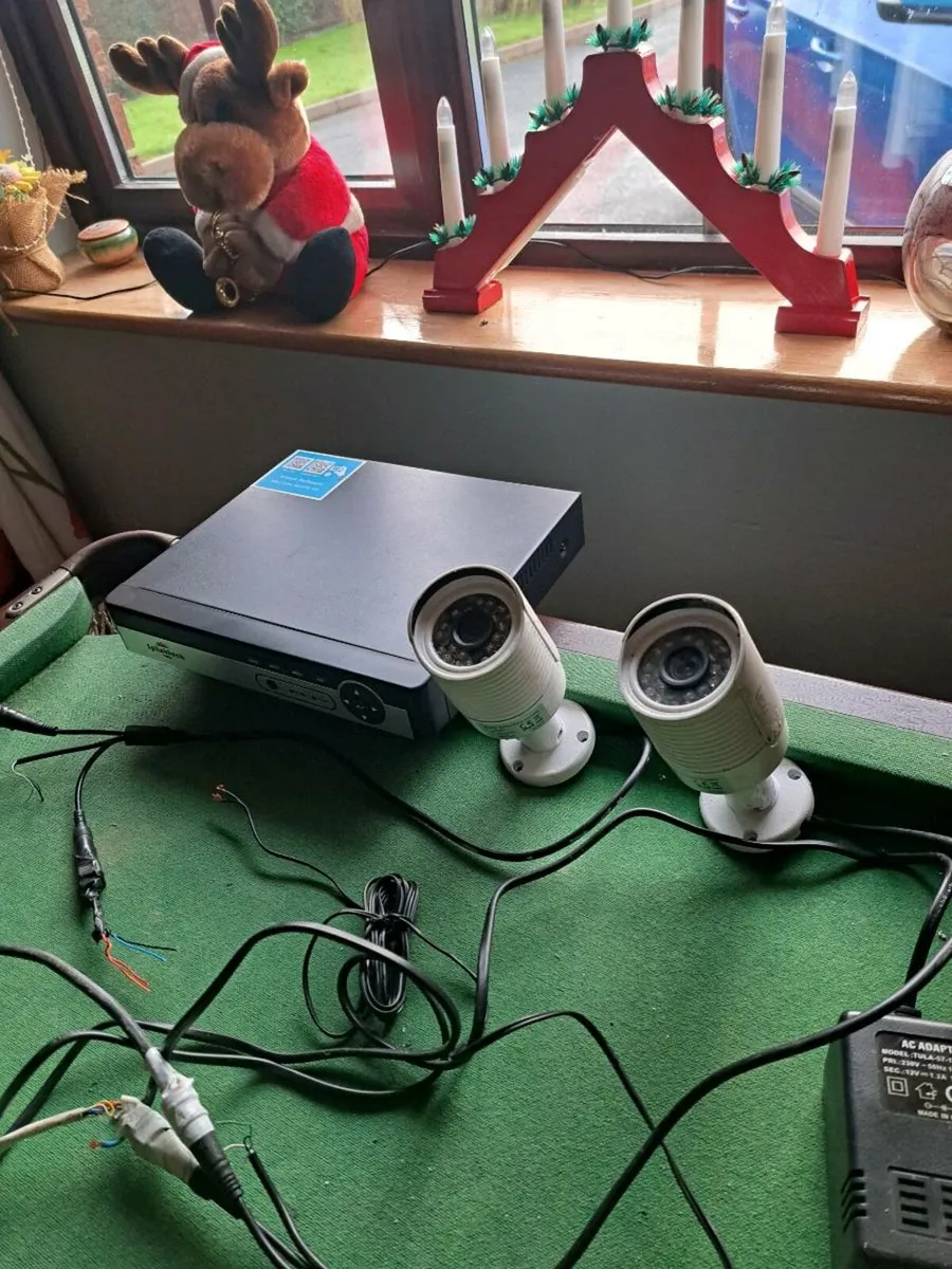 House cameras - Image 1