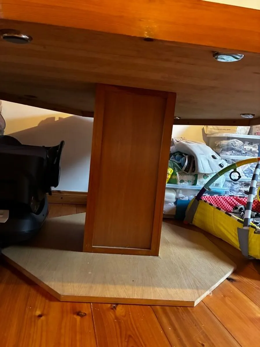 Poker Table - Image 2