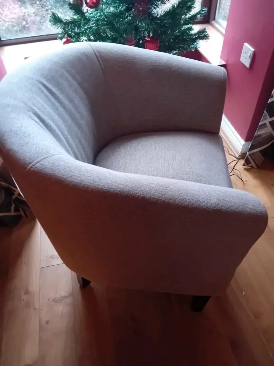 Sitting room chair as new reduced 100 e - Image 1