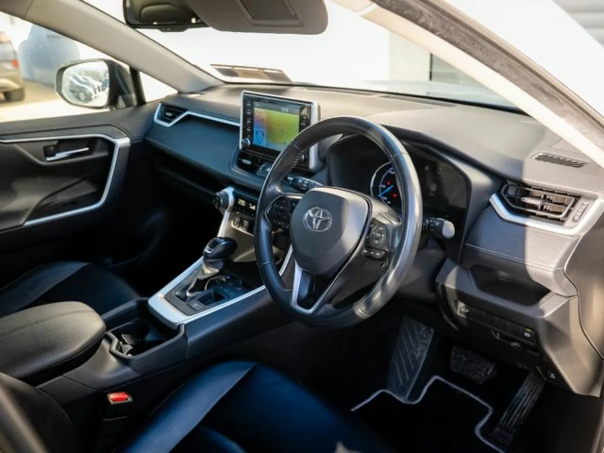 Toyota RAV4 RAV4 Hybrid SOL 2WD 4DR Auto - Image 4