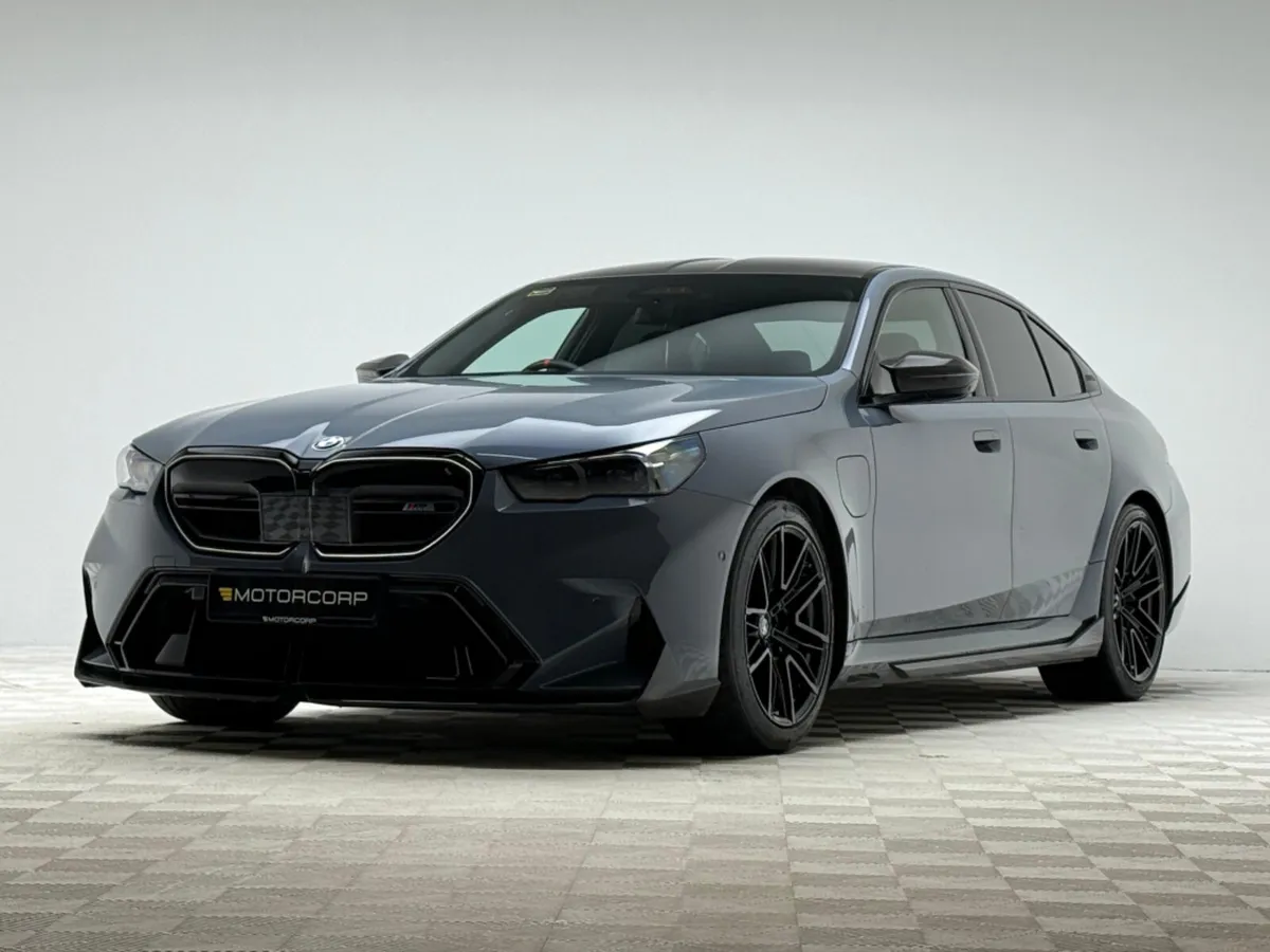 BMW M5 M5 4.4 PHEV 727HP STORM BAY - Image 3