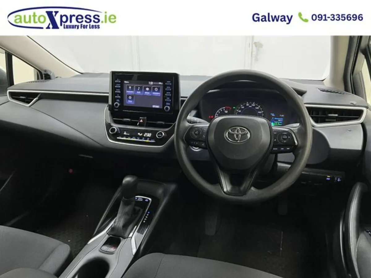 Toyota Corolla TOURING HYBRID 1.8 Automatic, Rever - Image 2