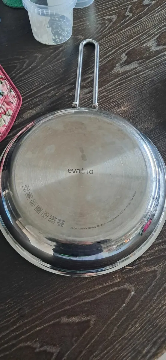 Three Danish brand frying pan in good condition - Image 2