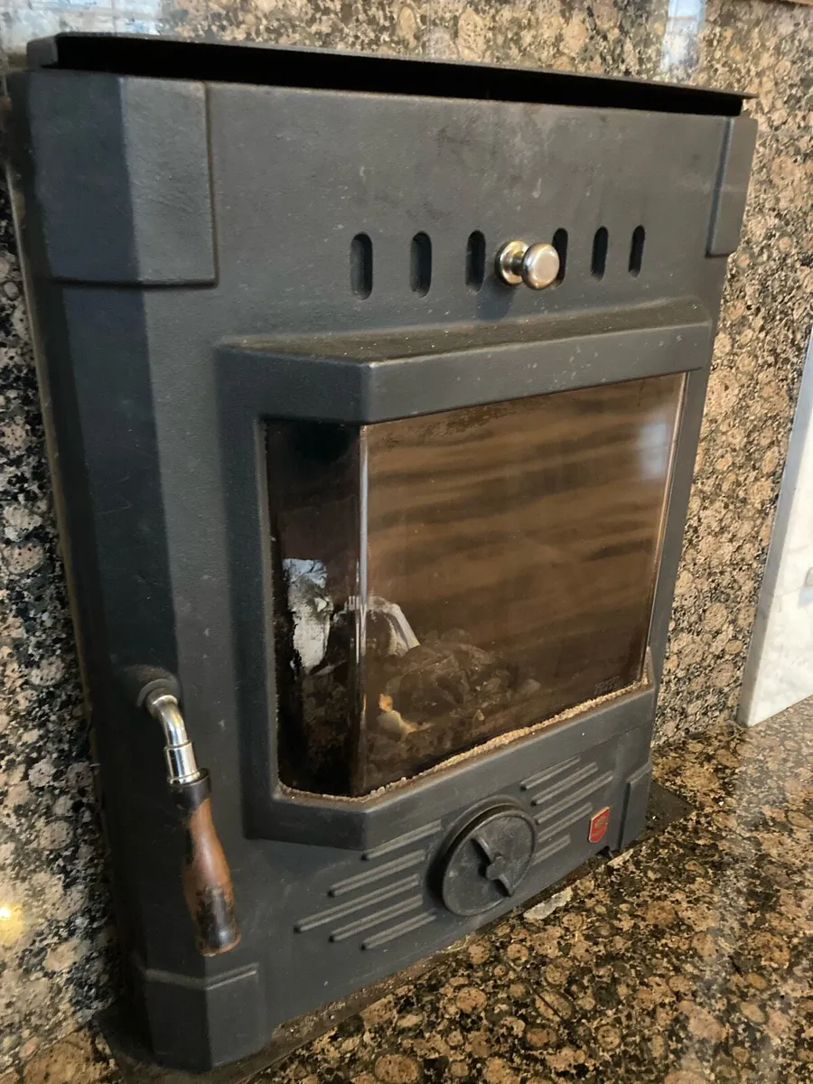 Insert Stove - Image 1