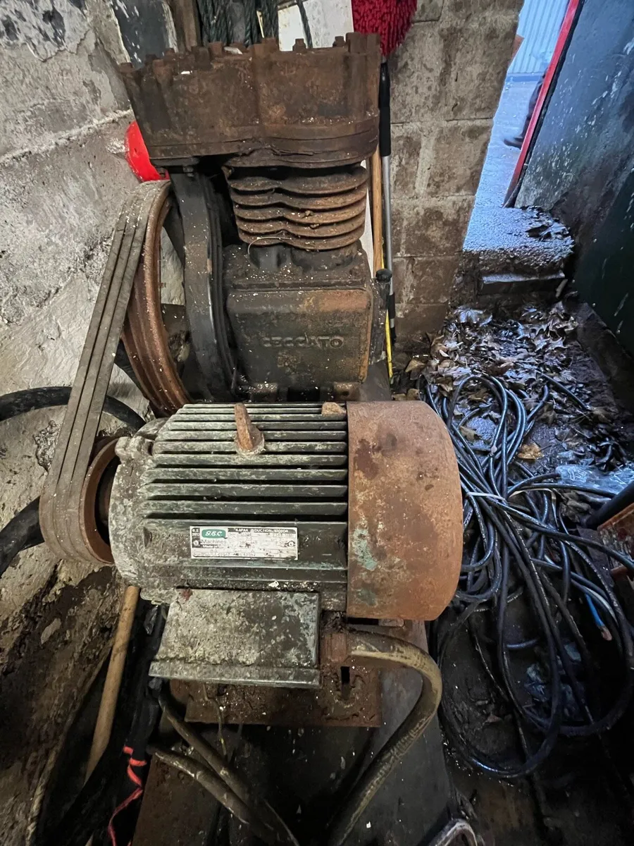 Old Compressors - Image 4