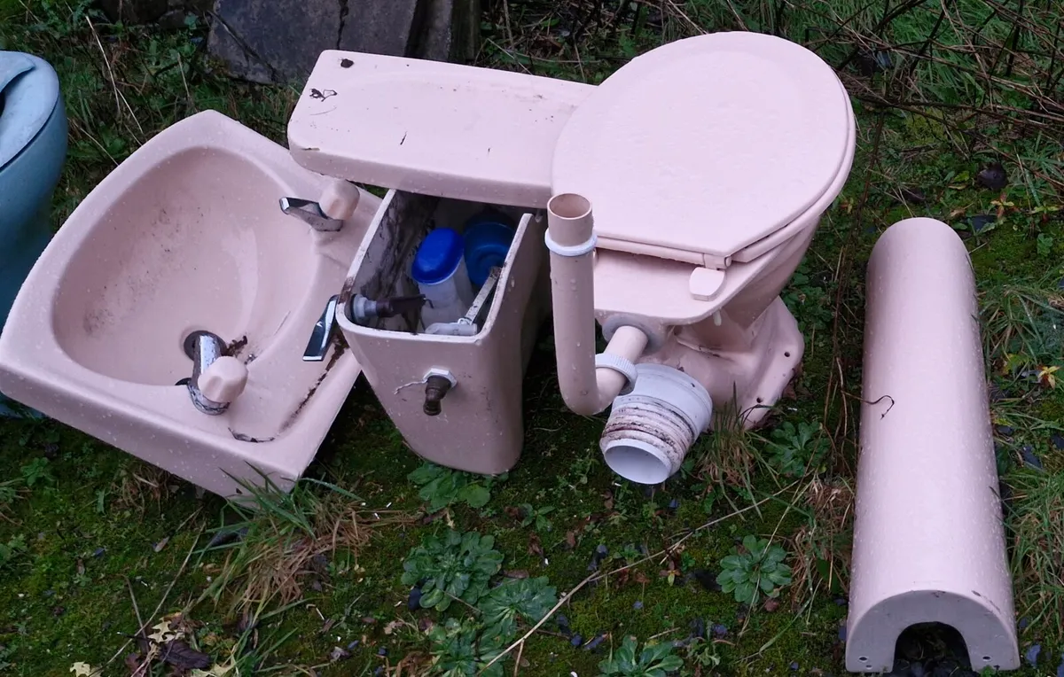 Bathroom set - Image 2