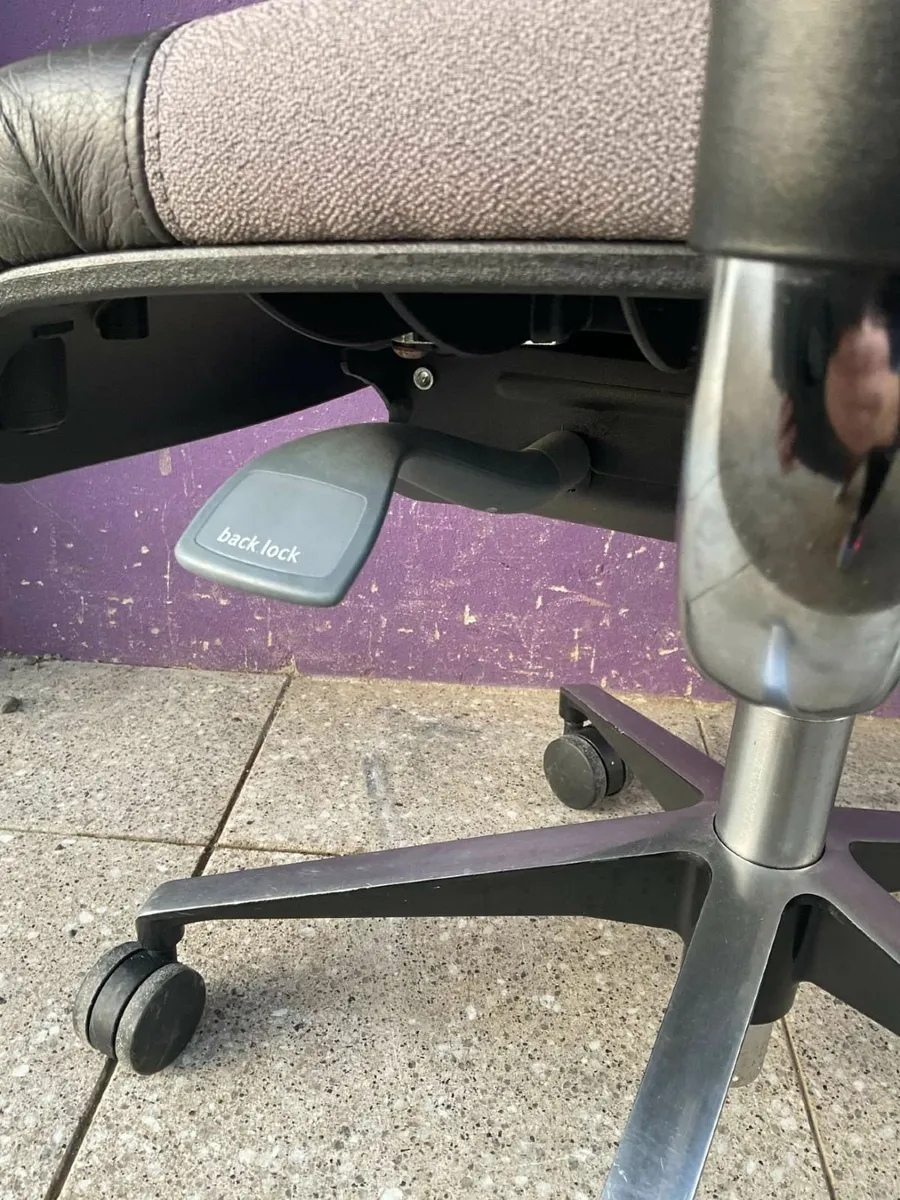 Orangebox X10 executive office chairs - Image 3