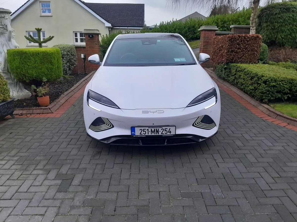 BYD SEAL 2025 - Image 1