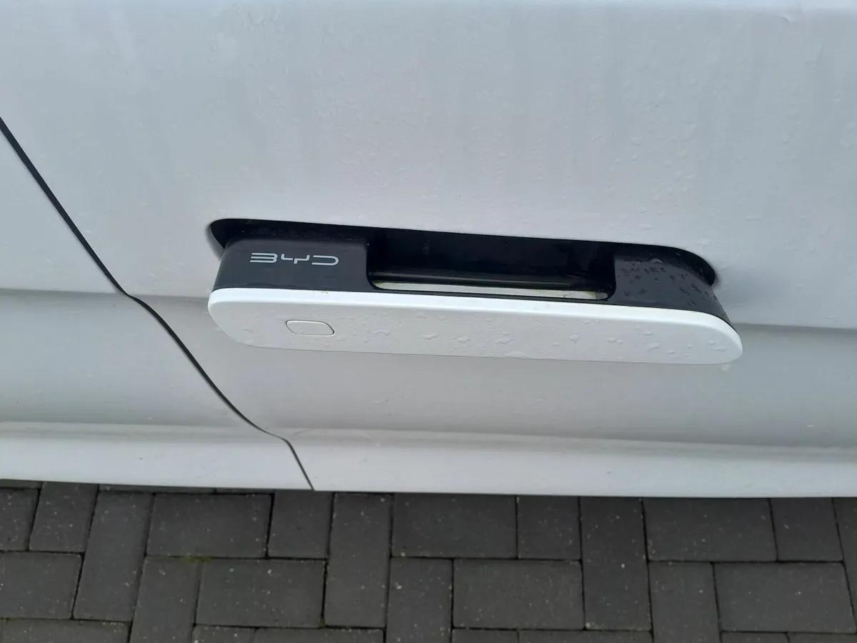 BYD SEAL 2025 - Image 2