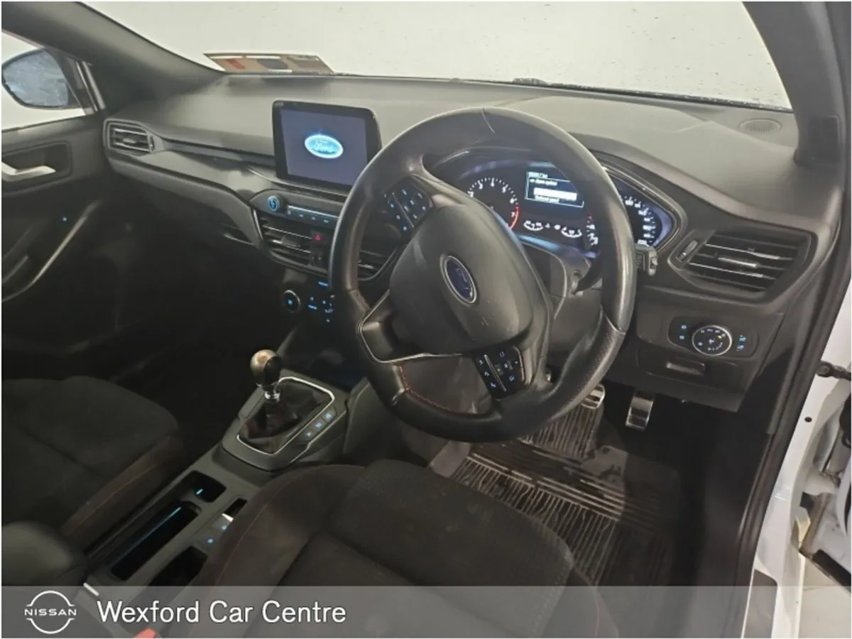 Ford Focus 1.0 EcoBoost 125PS ST-Line - Image 3