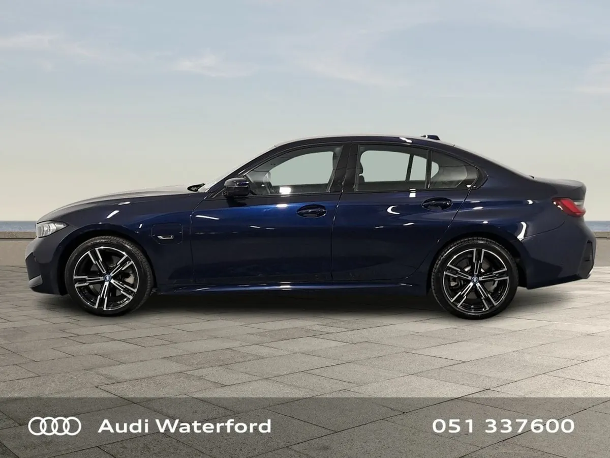 BMW 3-Series "M Sport" "Hybrid" "Heated Leather Se - Image 4