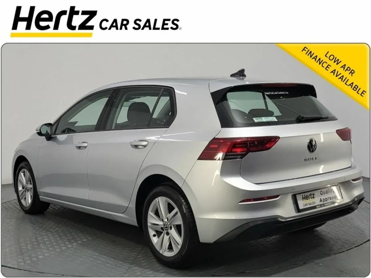 Volkswagen Golf LIFE 2.0 TDI 115HP Diesel Manual - Image 4