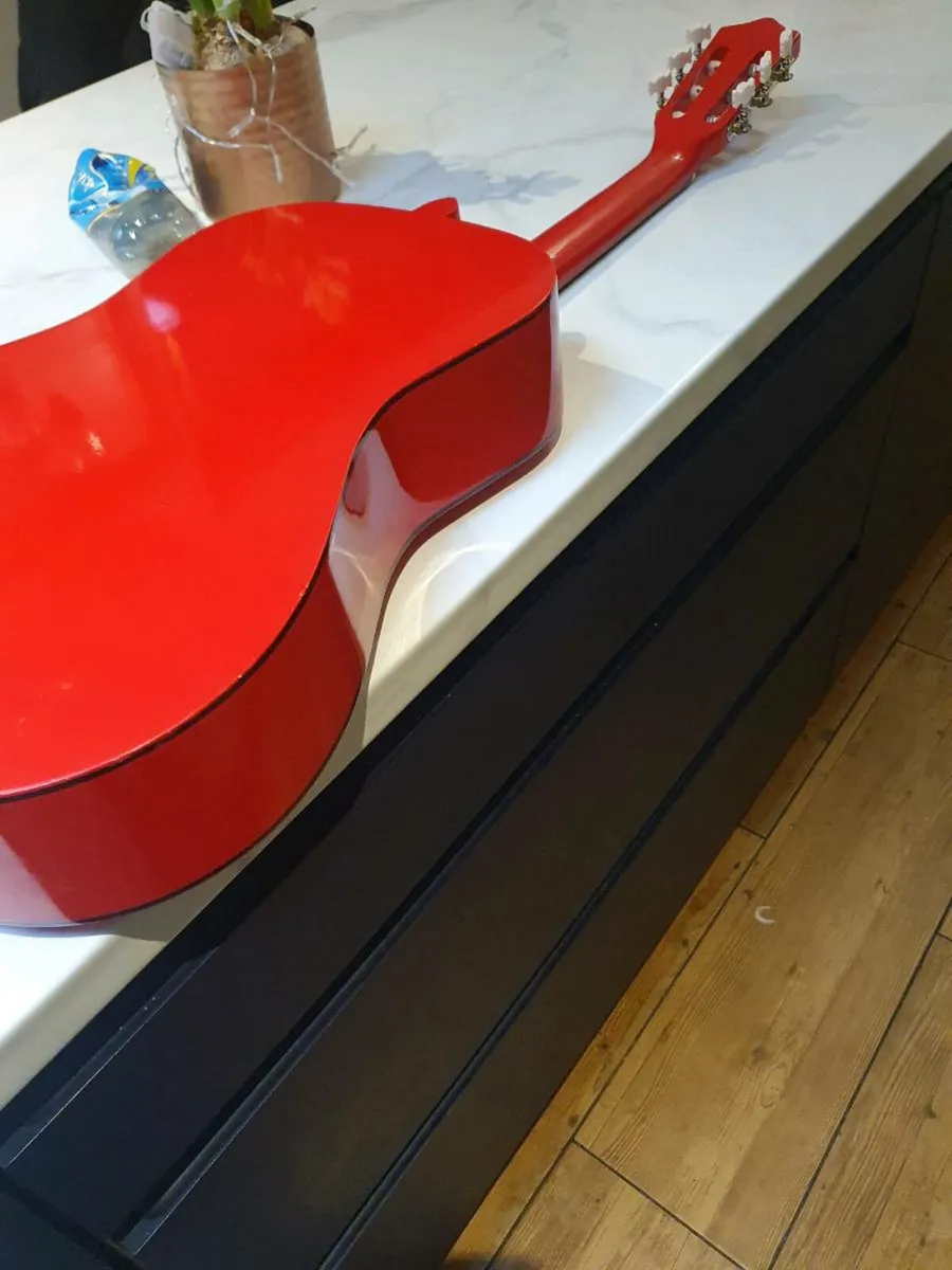 Red junior guitar - Image 2