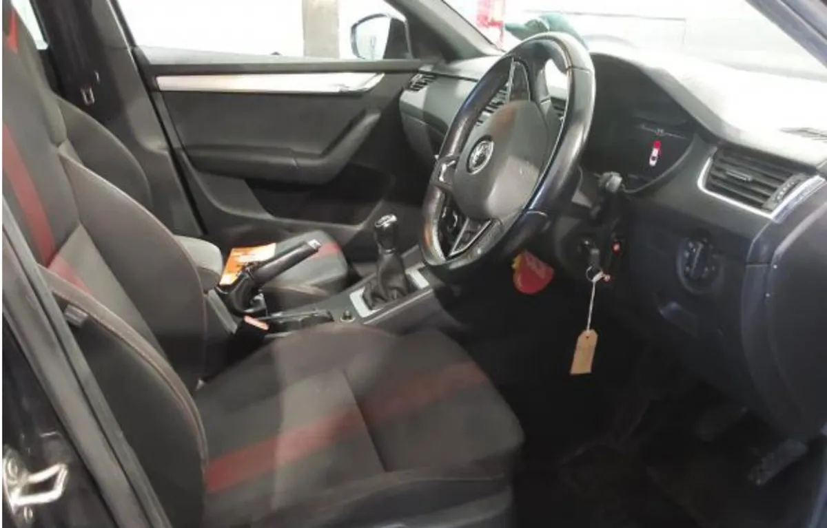 2019 (192) Skoda Octavia Sportline 2.0 TDI 150 BHP - Image 2