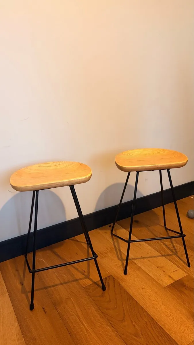 Bar stools - Image 1