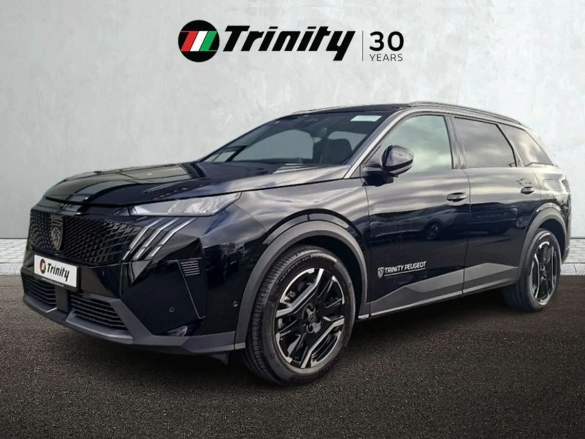 Peugeot 5008 252 DEMO** BEV 73KWH ** 210HP ALLURE - Image 1