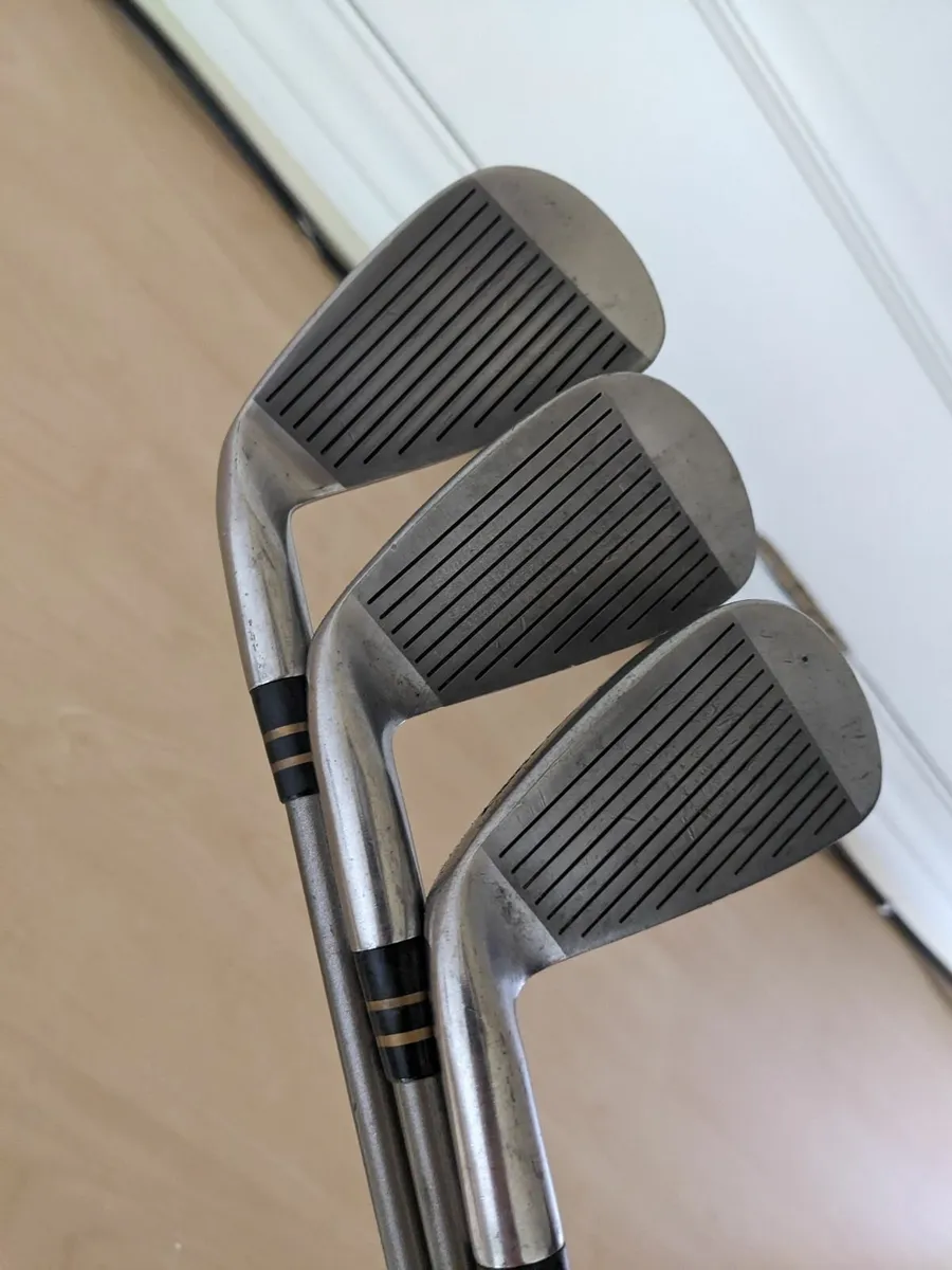 Complete Set, Irons, Woods, Putter,New Bag - Image 1