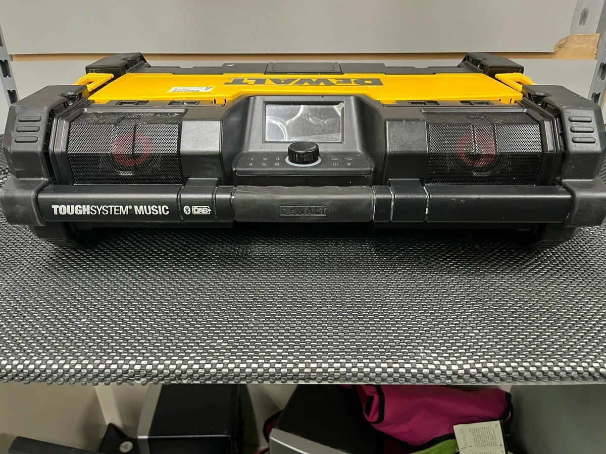 DEWALT BLUETOOTH SITE RADIO - Image 2