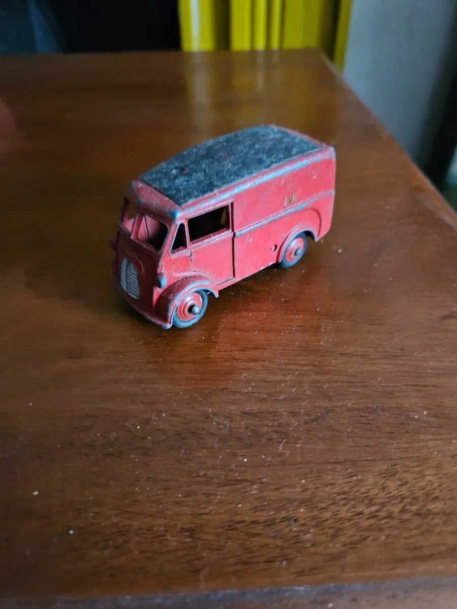 Dinky 1950's Royal Mail Van