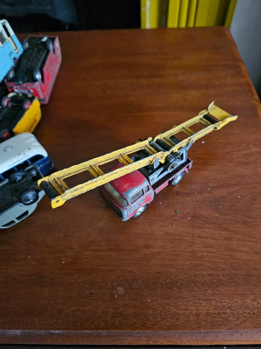 Corgi 1970's Elevator Truck - Image 2